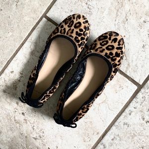 Excellent condition Cole Haan flats!